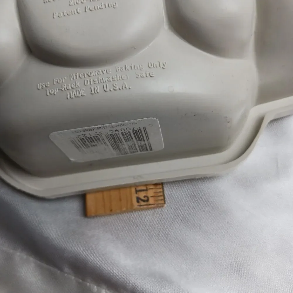VINTAGE WILTON MICROBAKES TREE CAKE PAN